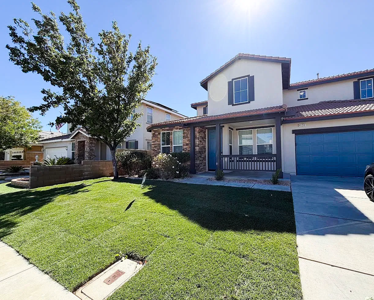 5 bed, 2850 sqft, $3,700 — Photo 1