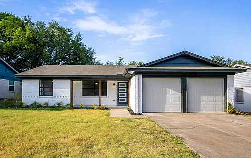 1325 Cloverdale Dr Photo 1