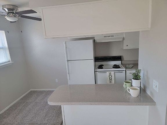 4th image of 1338 Crown Point Ave APT E