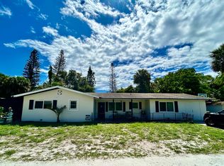 1065 NE Banyan Tree Dr, Jensen Beach, FL 34957