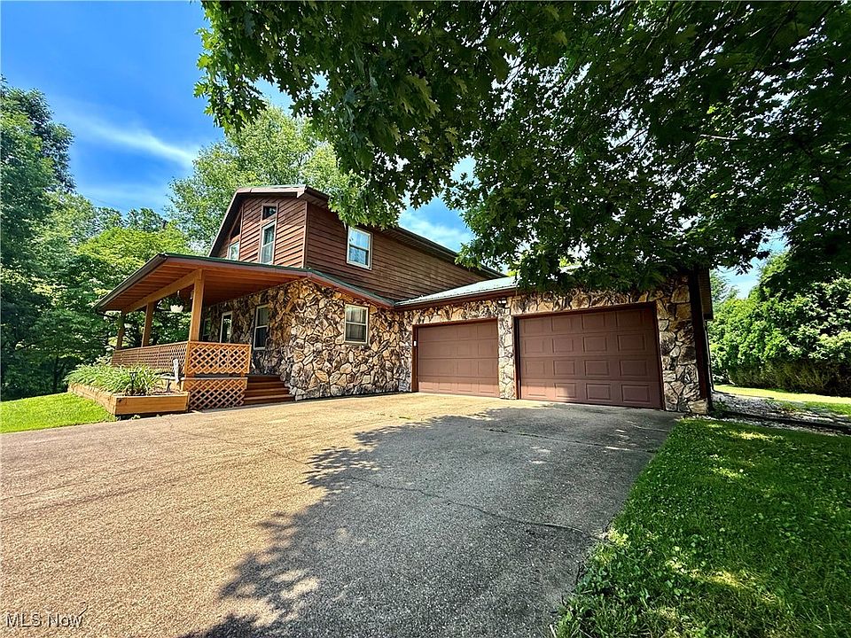1st image of 19 Brettwood Dr