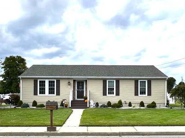 27 Morningside Dr, Pennsville, NJ 08070