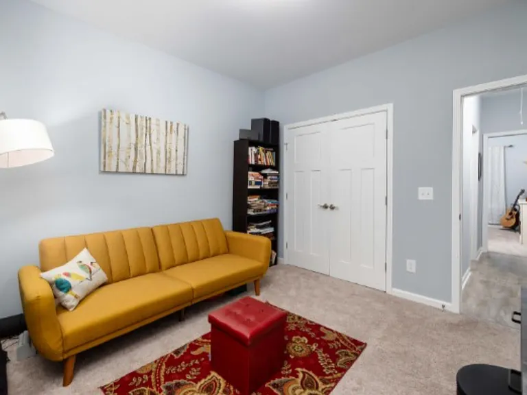 1239 Oxford Village Cir — Photo 10