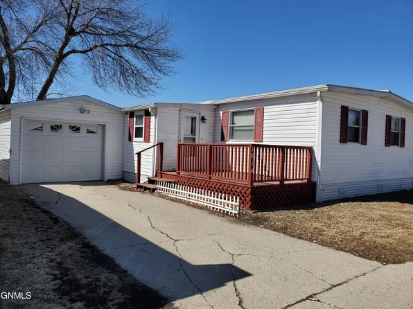 1814 Western Park Vlg, Jamestown, ND 58401