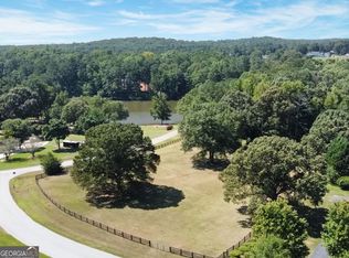 15 Meadowridge Dr, Social Circle, GA 30025