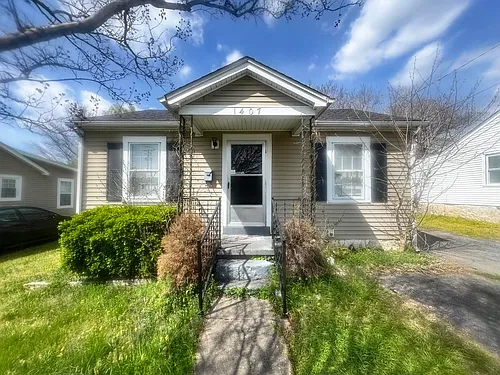 1407 Greenwood Aly Photo 1