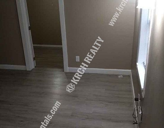 3rd image of 2731 Francis Ave