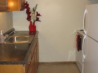 1657 S 17th St #1657-102, Milwaukee, WI 53204