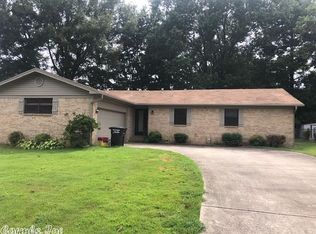 9 Devon Ln, Jacksonville, AR 72076