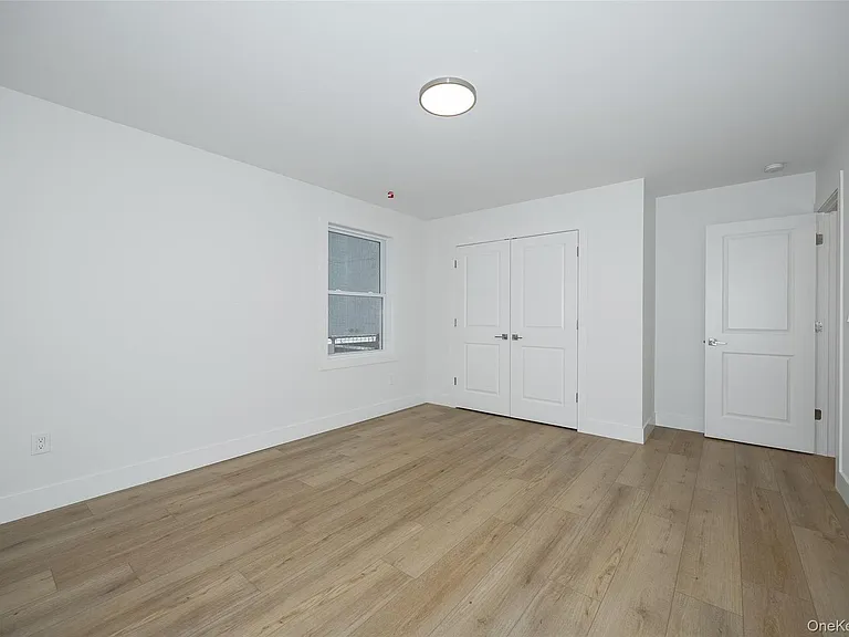 1 Dean Pl — Photo 18