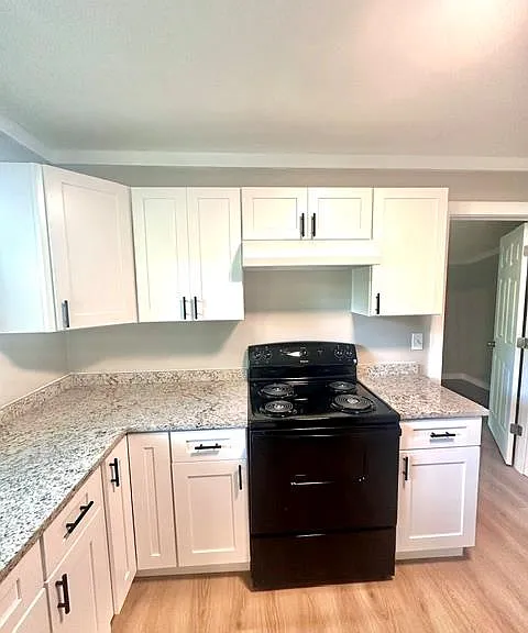 1611 Beaverdale Rd NE — Photo 9