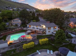 2518 Blue Hill Ct, Richland, WA
