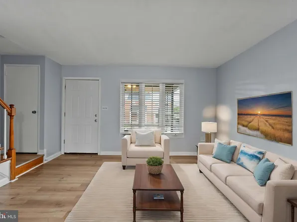 574 Brisbane Rd, Baltimore, MD 21229