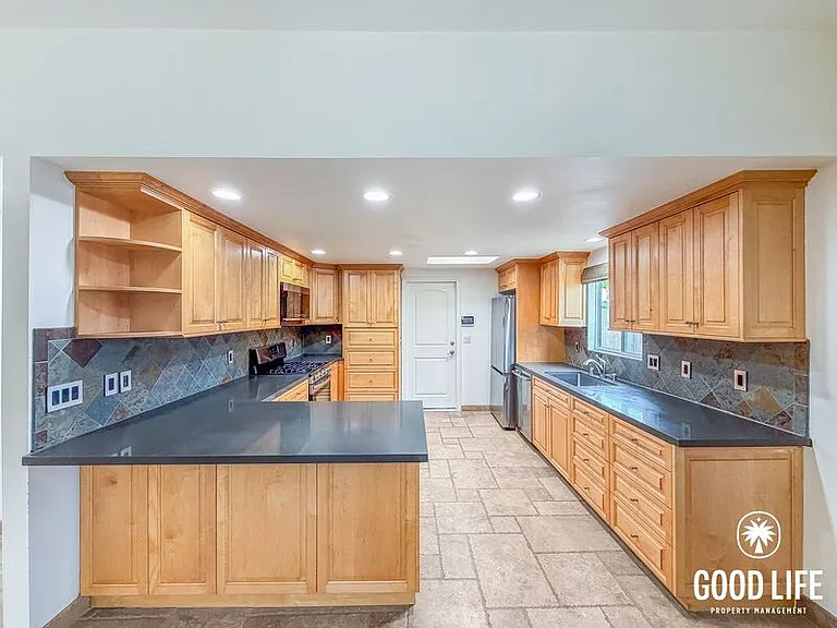 2726 Tonto Way — Photo 4