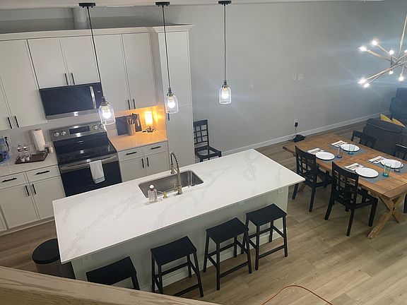 4th image of 1606 Fleetwood St