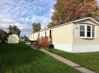 11055 Manchester Rd, Washington, MI 48094
