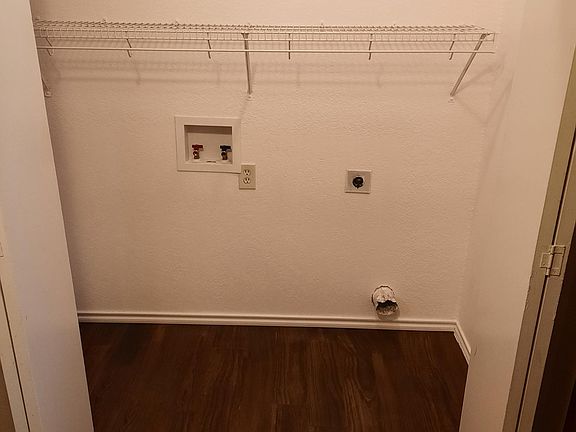 3rd image of 2324 Lido Ln