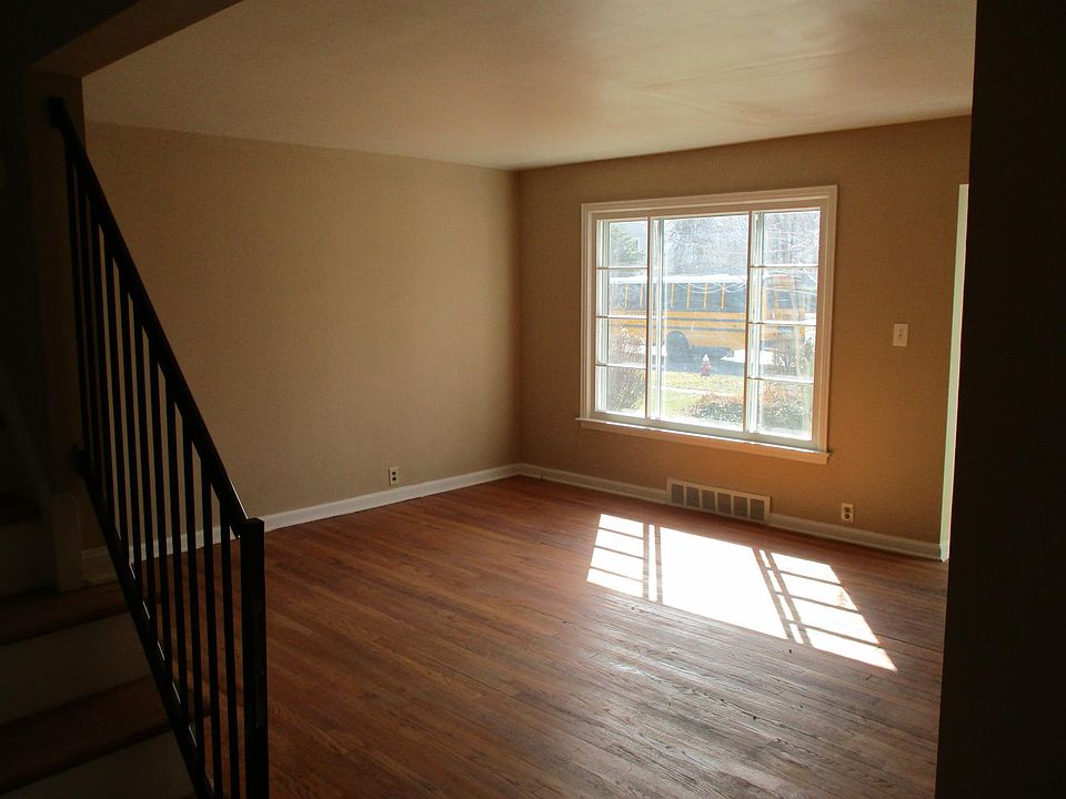 1st image of 20961 S Lake Shore Blvd