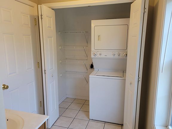 Washer/Dryer access from bathroom.
