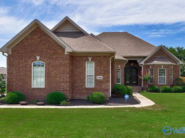 25882 Rosedown Dr, Athens, AL 35613