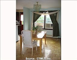 2nd image of 28 Avon Ct