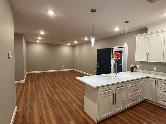4th image of 13 Nahant St #2B