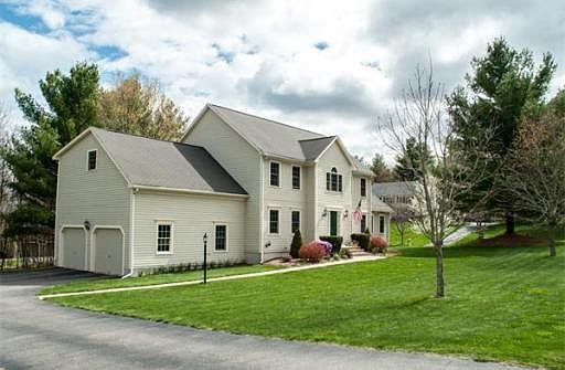 2nd image of 1 Cranberry Dr