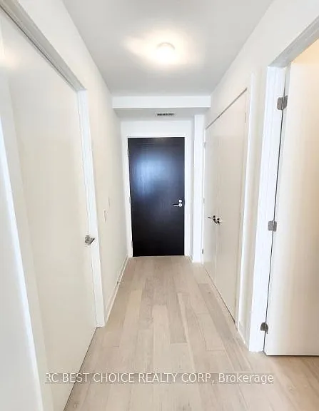 11 Yorkville Ave #5301 — Photo 10