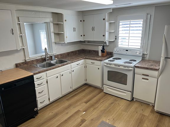 3rd image of 920 O'Grady Dr