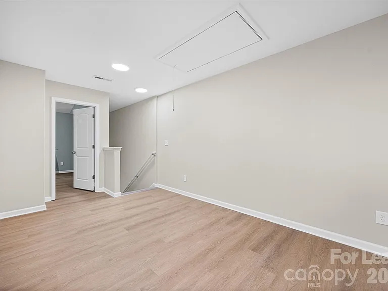 9612 Brackenview Ct — Photo 17