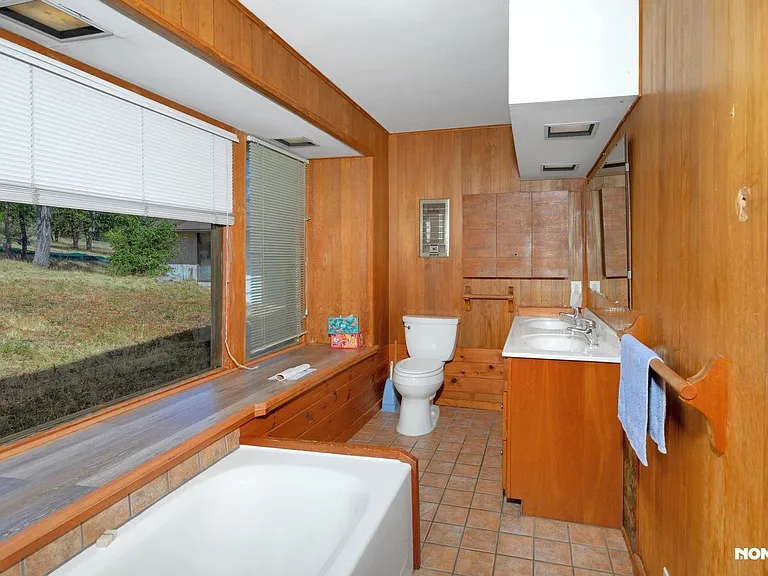 1750 Ashland Mine Rd — Photo 22
