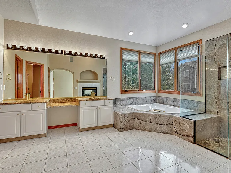 8406 Green Island Cir — Photo 66