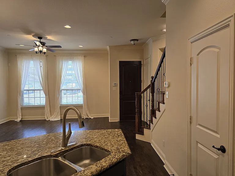 7924 Osborn Pkwy — Photo 54