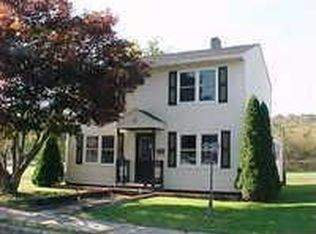 832 S Wayne St, Lewistown, PA 17044