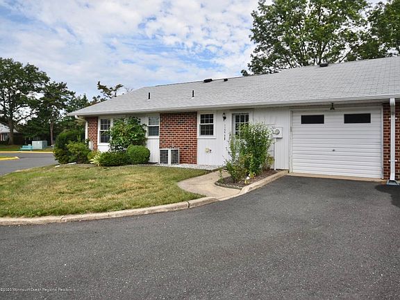 2nd image of 1156B Argyll Cir #1002