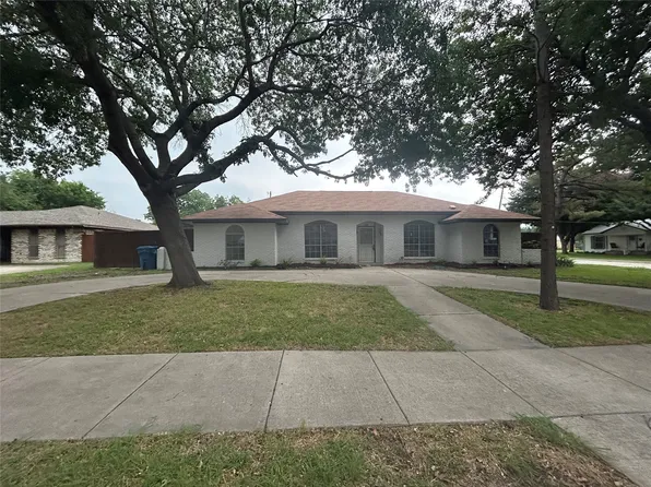 1900 Pat Ln, Carrollton, TX 75006