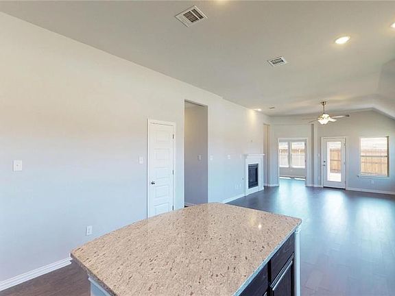 5th image of 6609 Meandering Creek Dr