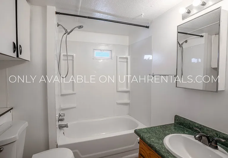 440 W Main St #5 — Photo 8