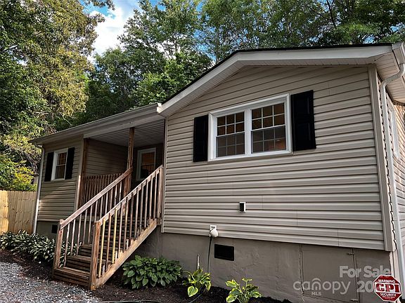 2nd image of 207 Gravel Hill Ct