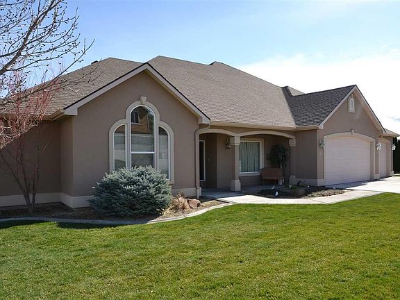 2nd image of 157 Bear Dr