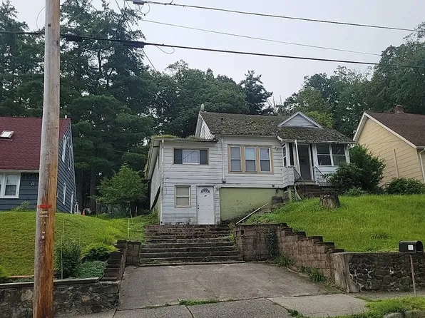 206 Conant Dr, Buffalo, NY 14223