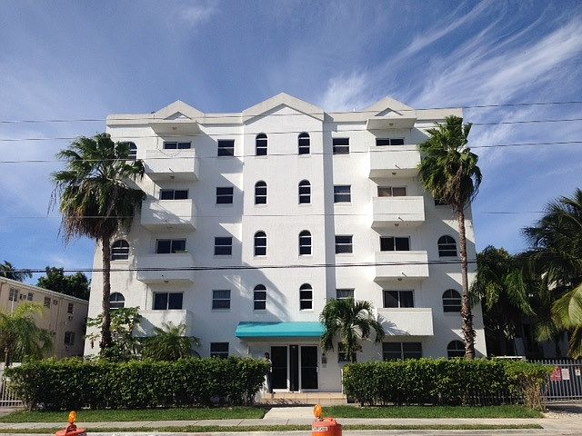 1st image of 3052 SW 27th Ave #100