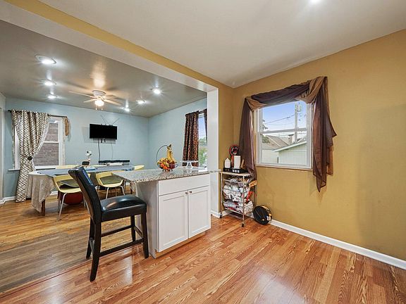 4th image of 3519 S 55th Ave