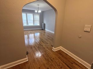 2445 E 78th St APT 1, Chicago, IL 60649