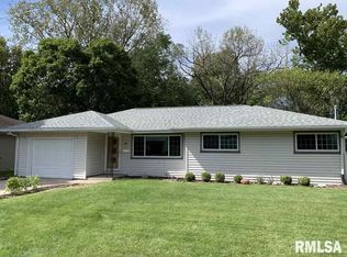 2817 N Easton Pl, Peoria, IL 61604