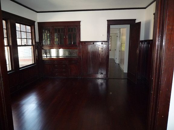 3rd image of 2156 Elsinore St