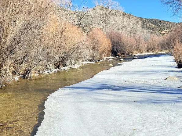 66 State Road 580, Dixon, NM 87527