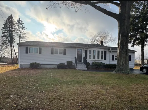 73 Armory Dr, Warwick, RI 02889
