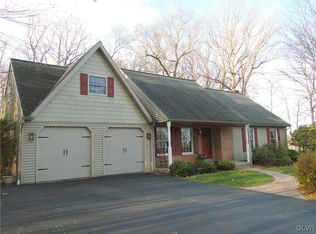 8504 Dogwood Dr, Coopersburg, PA 18036