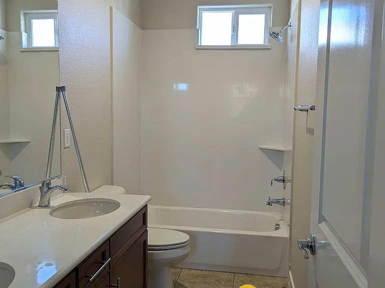 4849 Holden Dr — Photo 17